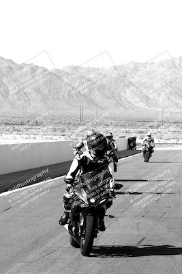 media/Apr-10-2022-SoCal Trackdays (Sun) [[f104b12566]]/Around the Pits/